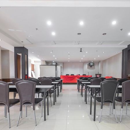 Oyo 1081 Allson City Hotel Makassar Eksteriør bilde