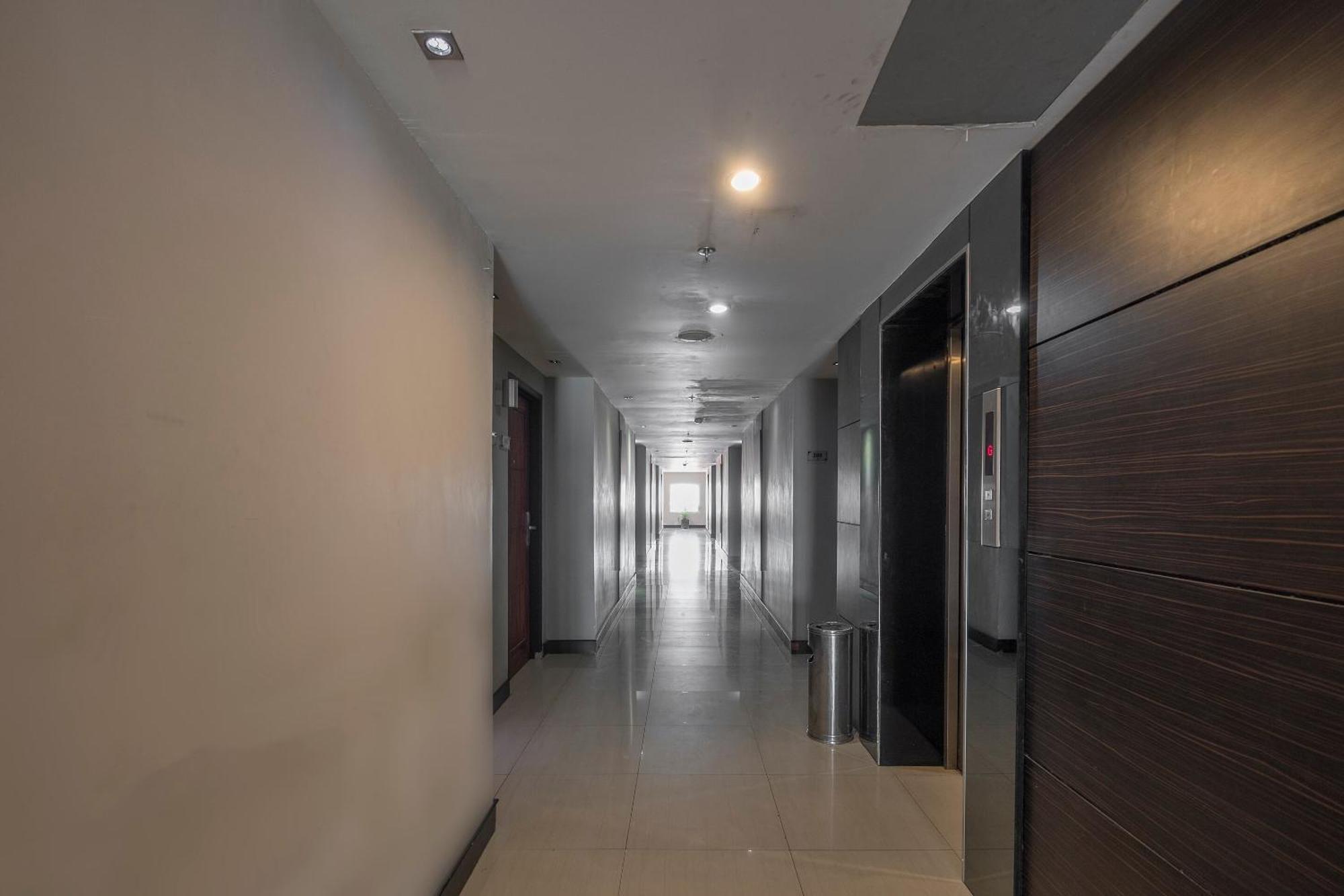 Oyo 1081 Allson City Hotel Makassar Eksteriør bilde