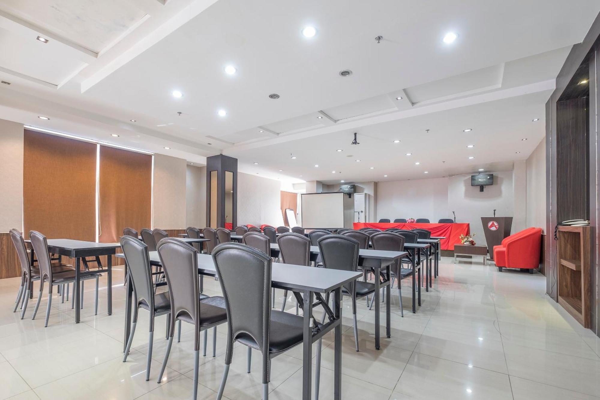 Oyo 1081 Allson City Hotel Makassar Eksteriør bilde
