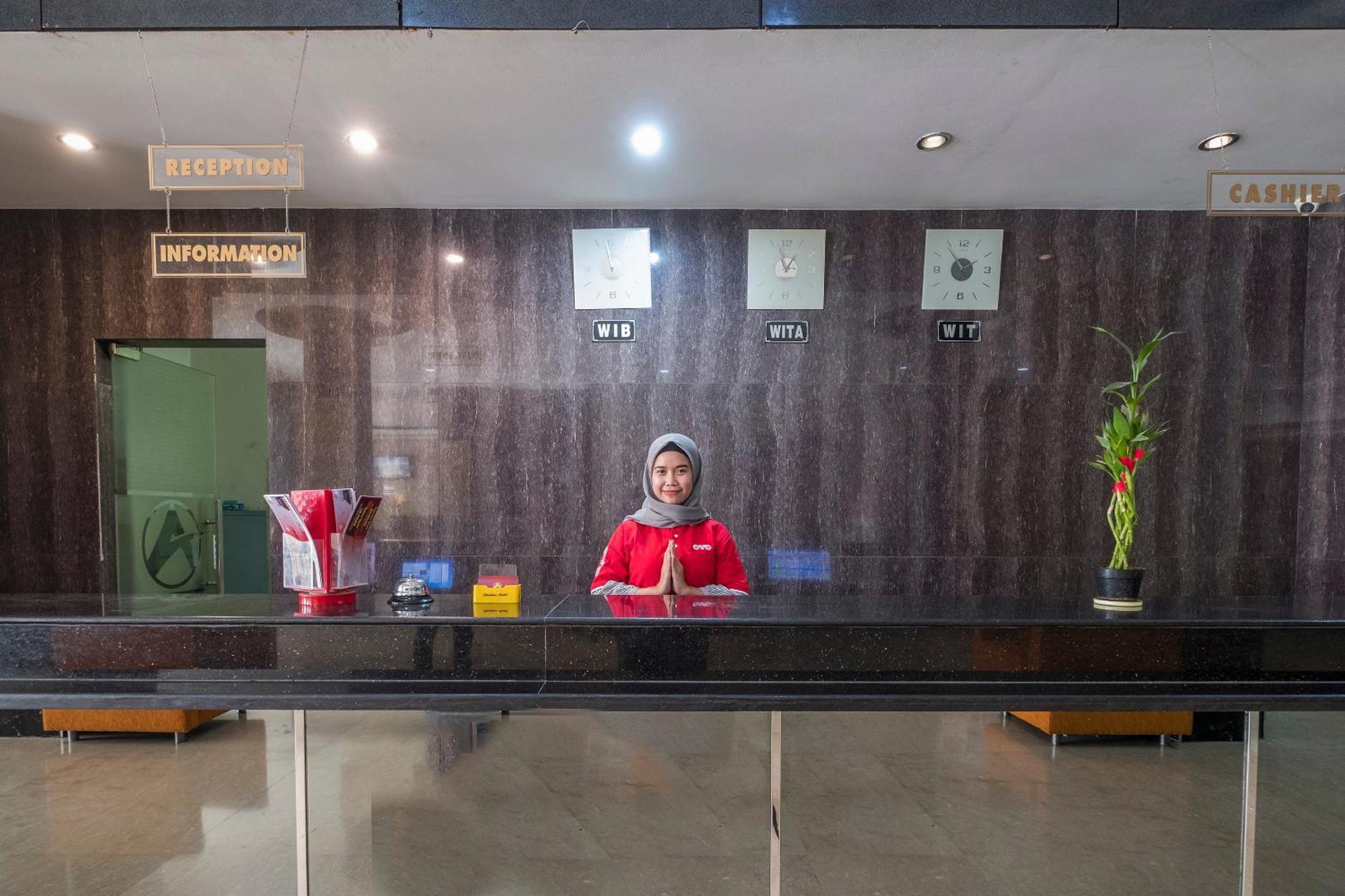 Oyo 1081 Allson City Hotel Makassar Eksteriør bilde