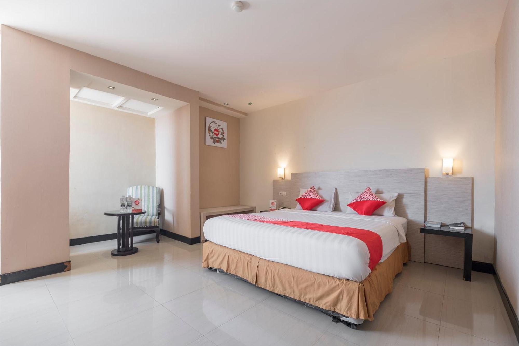 Oyo 1081 Allson City Hotel Makassar Eksteriør bilde