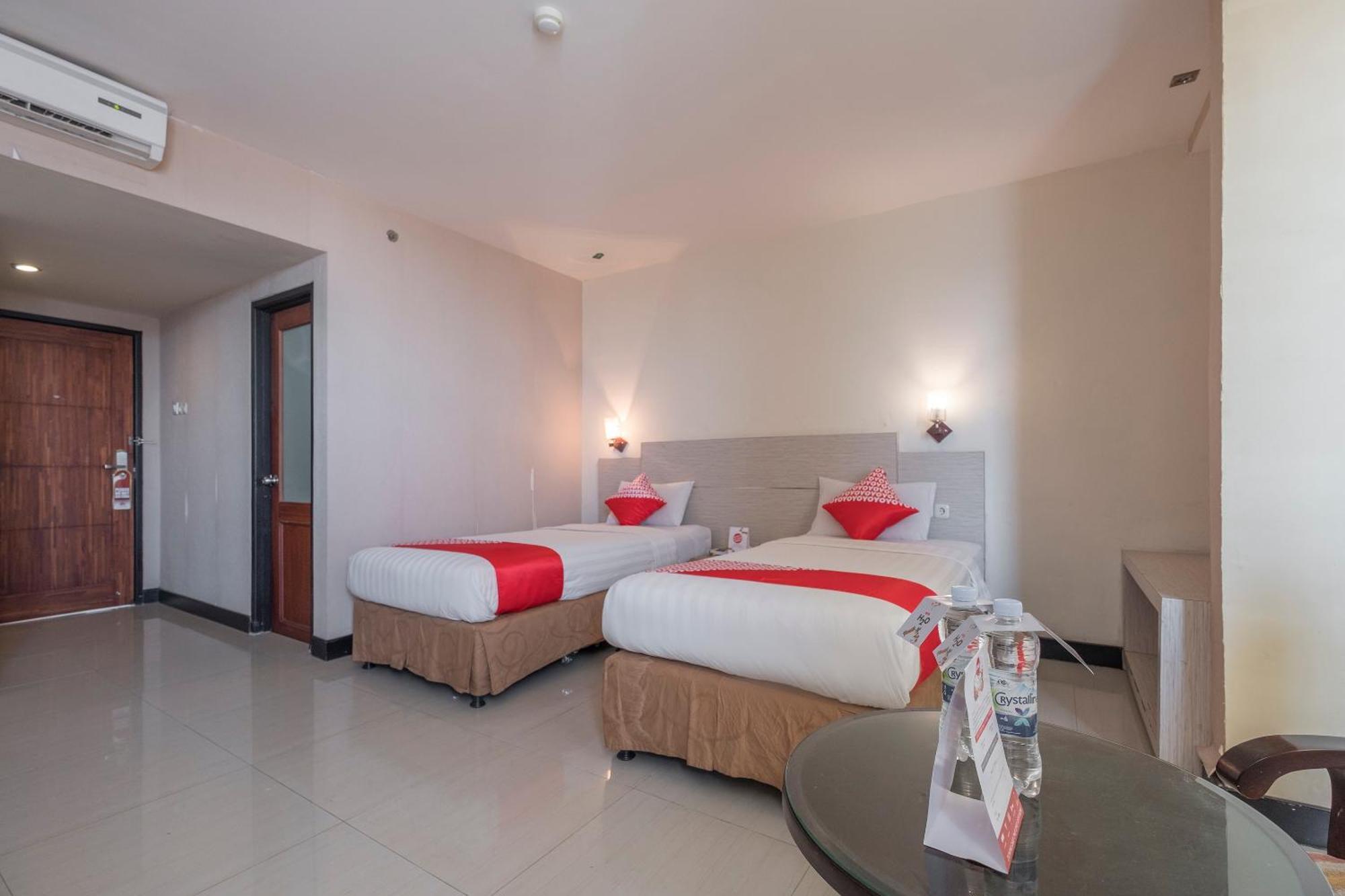 Oyo 1081 Allson City Hotel Makassar Eksteriør bilde