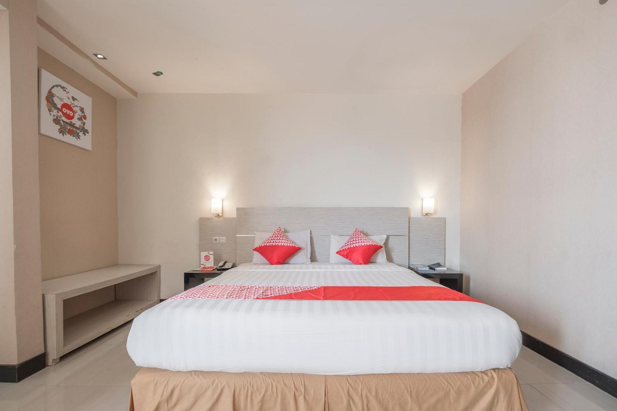 Oyo 1081 Allson City Hotel Makassar Eksteriør bilde