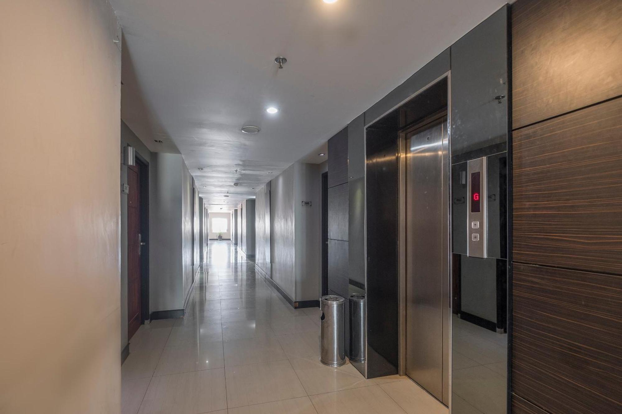 Oyo 1081 Allson City Hotel Makassar Eksteriør bilde