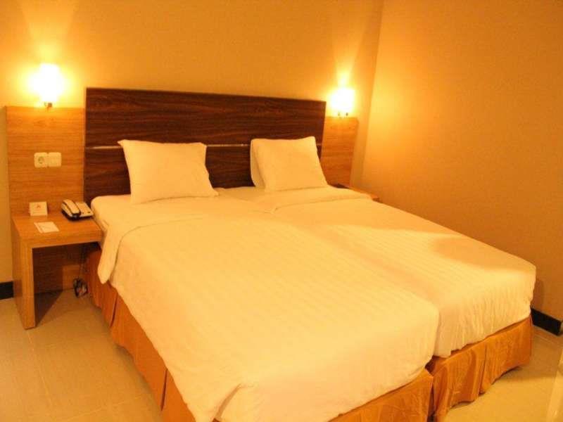 Oyo 1081 Allson City Hotel Makassar Eksteriør bilde